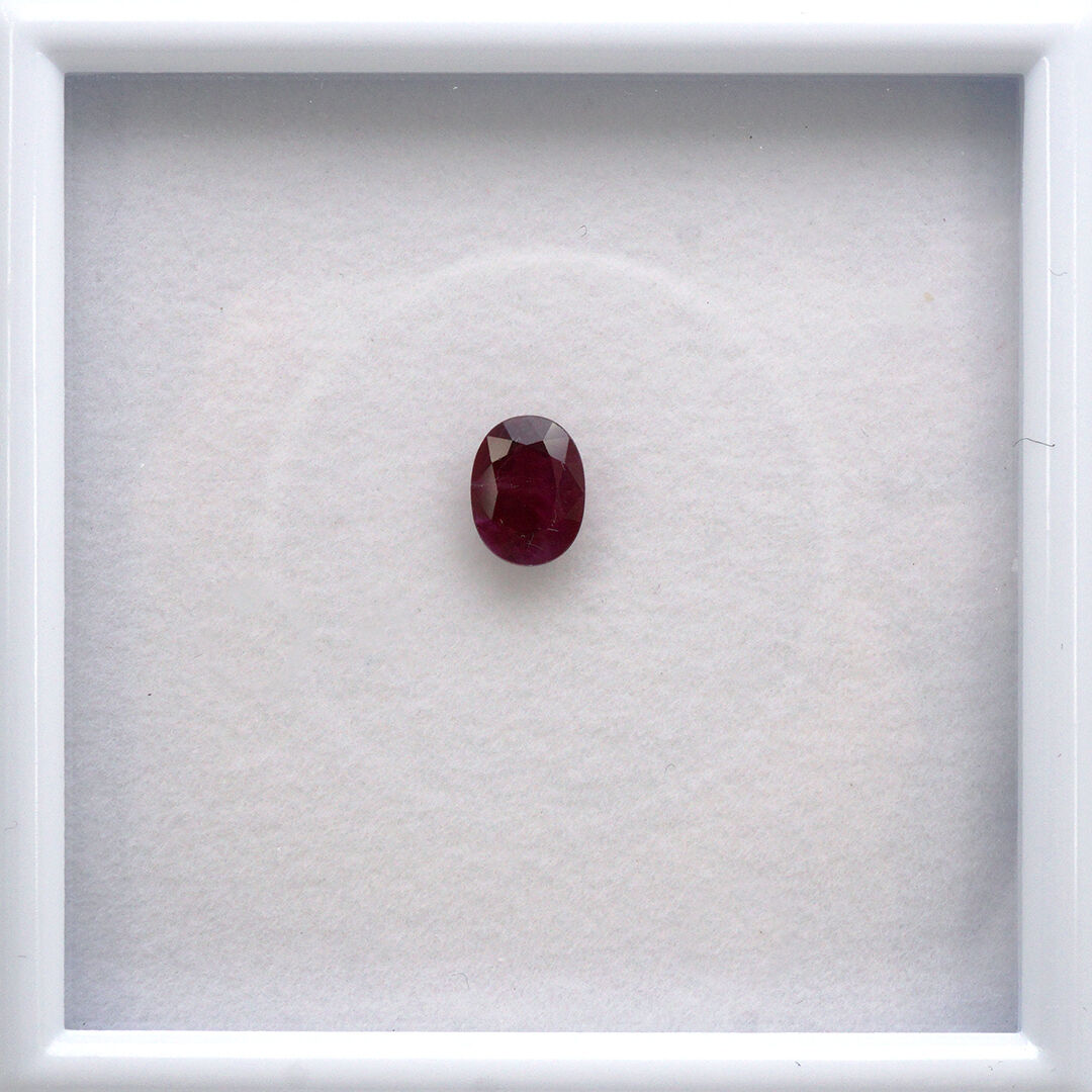 Rubin, Owalny, 8x6 mm