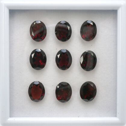 Granat, Owalny, 10x8 mm