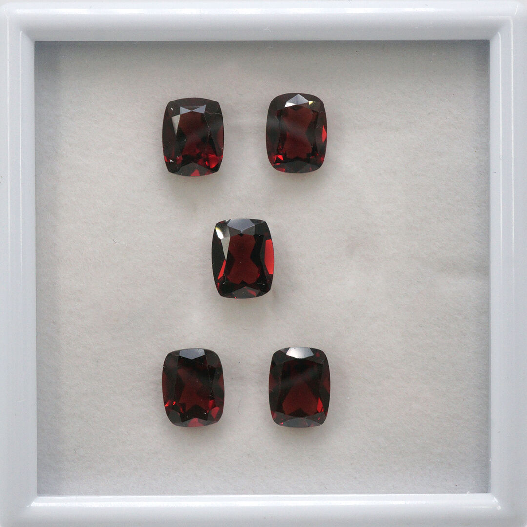 Granat, Poduszka, 9x7 mm