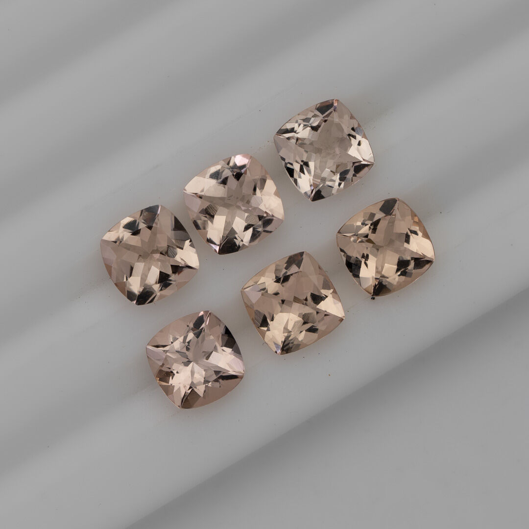 Morganit, Poduszka, 7x7 mm