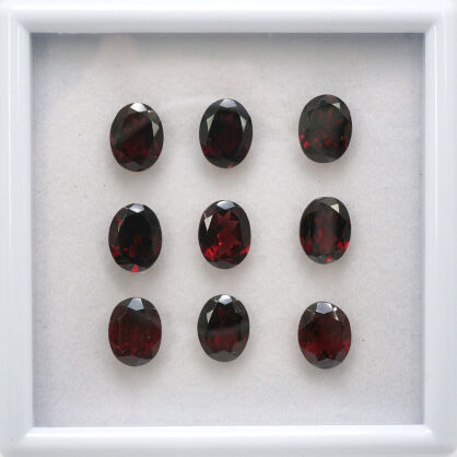 Granat, Owalny, 9x7 mm