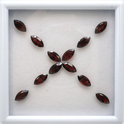 Granat, Markiza, 8x4 mm