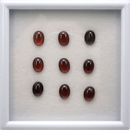 Granat, Owalny, 7x5 mm
