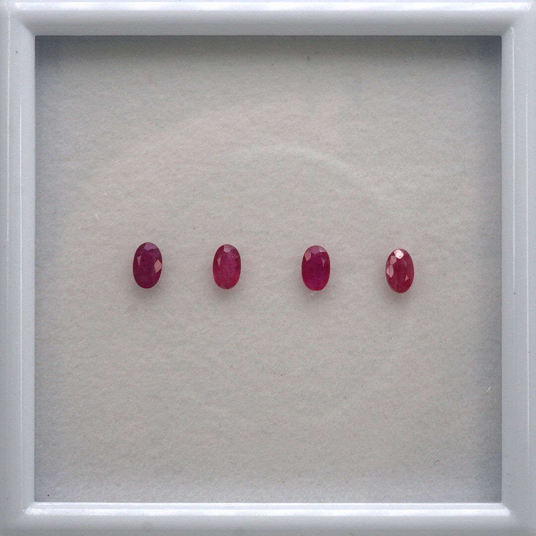 Rubin, Owalny, 5x3 mm