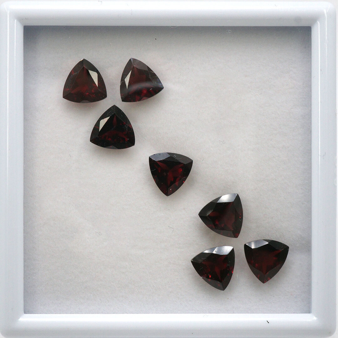 Granat, Trójkąt, 8x8 mm