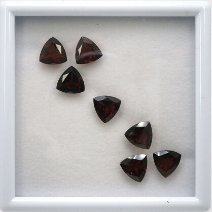 Granat, Trójkąt, 8x8 mm