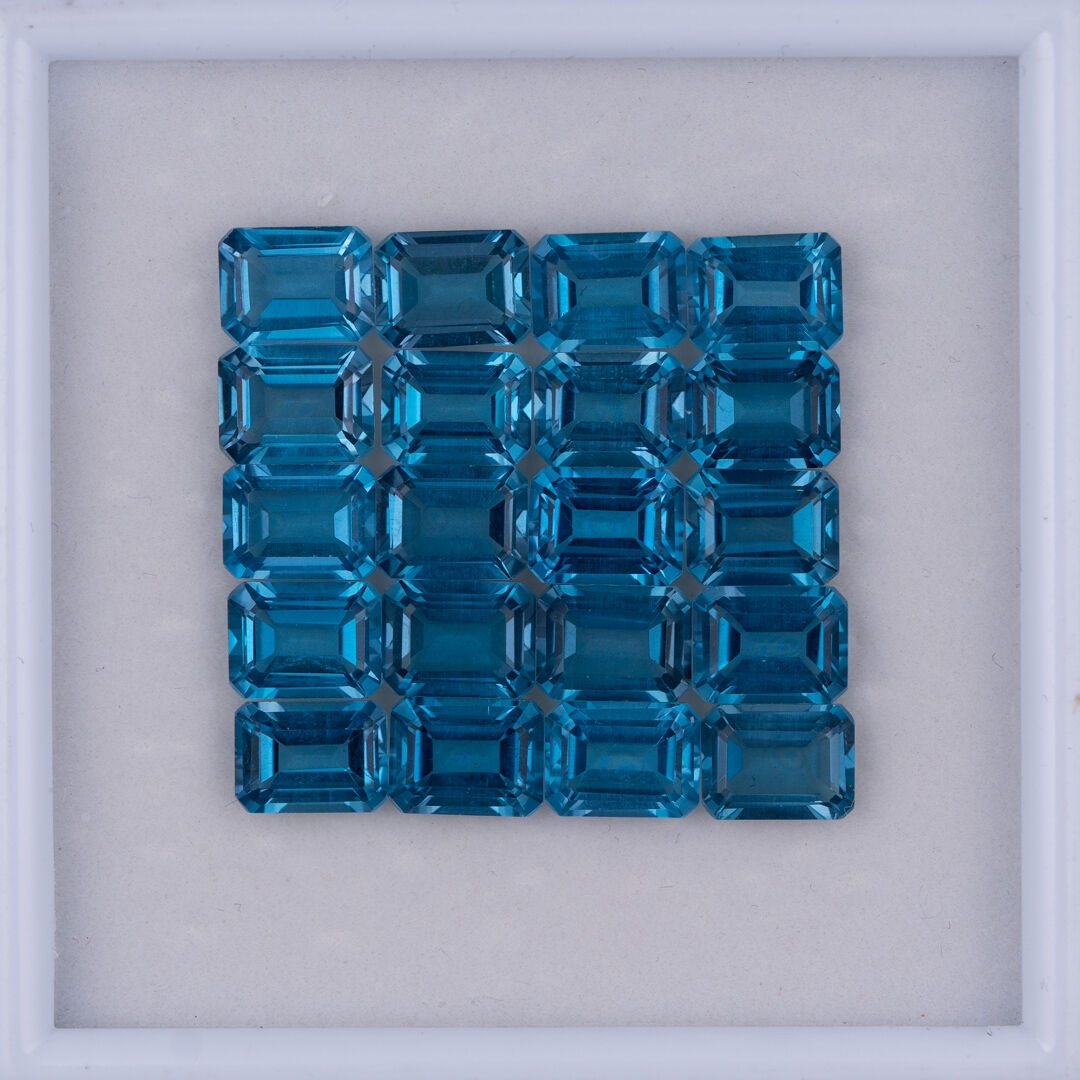 Superbe Topaze London Blue Ovale 6x8 Mm - Pierre Naturelle, IF, 1.54 Carats - Parfaite Pour Bijoux